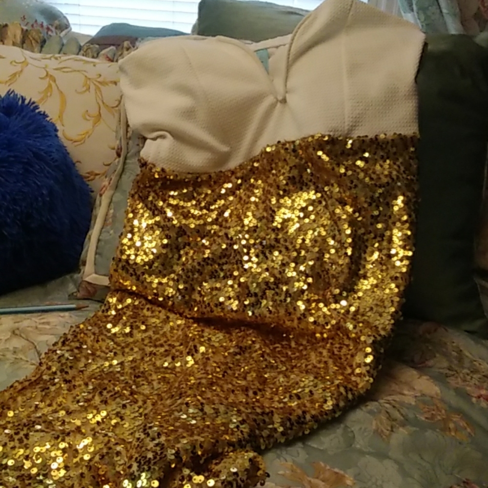 Dress - Picture 5 of 6